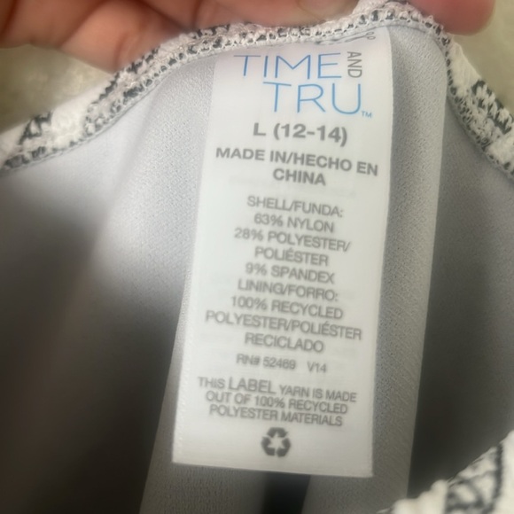 White and Black Patterned Swimsuit Size L - Picture 5 of 6